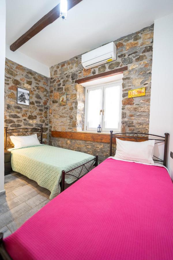 Flora'S Beach And Pool Villa In Syros Liaropá Dış mekan fotoğraf