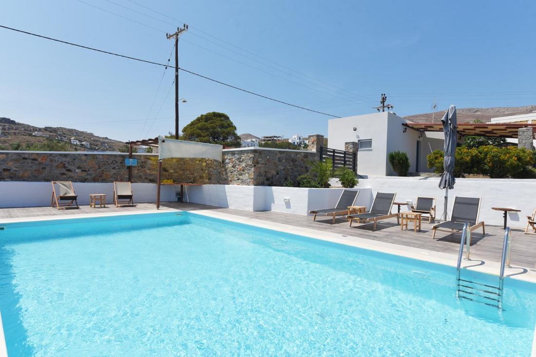 Flora'S Beach And Pool Villa In Syros Liaropá Dış mekan fotoğraf