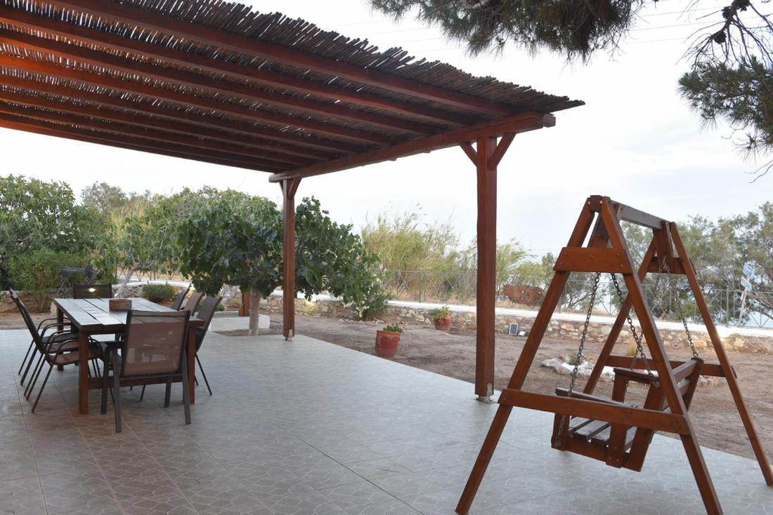 Flora'S Beach And Pool Villa In Syros Liaropá Dış mekan fotoğraf