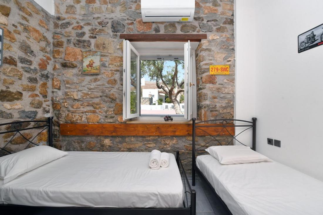 Flora'S Beach And Pool Villa In Syros Liaropá Dış mekan fotoğraf