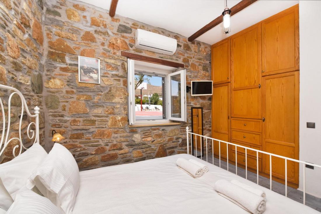 Flora'S Beach And Pool Villa In Syros Liaropá Dış mekan fotoğraf