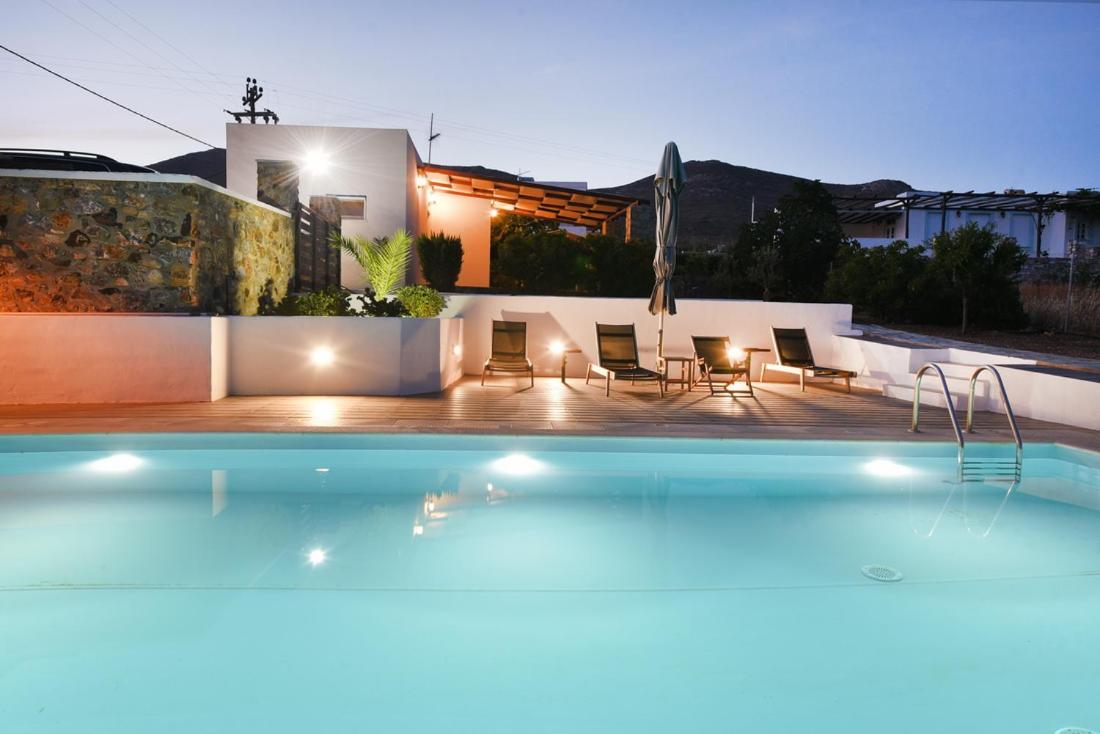 Flora'S Beach And Pool Villa In Syros Liaropá Dış mekan fotoğraf