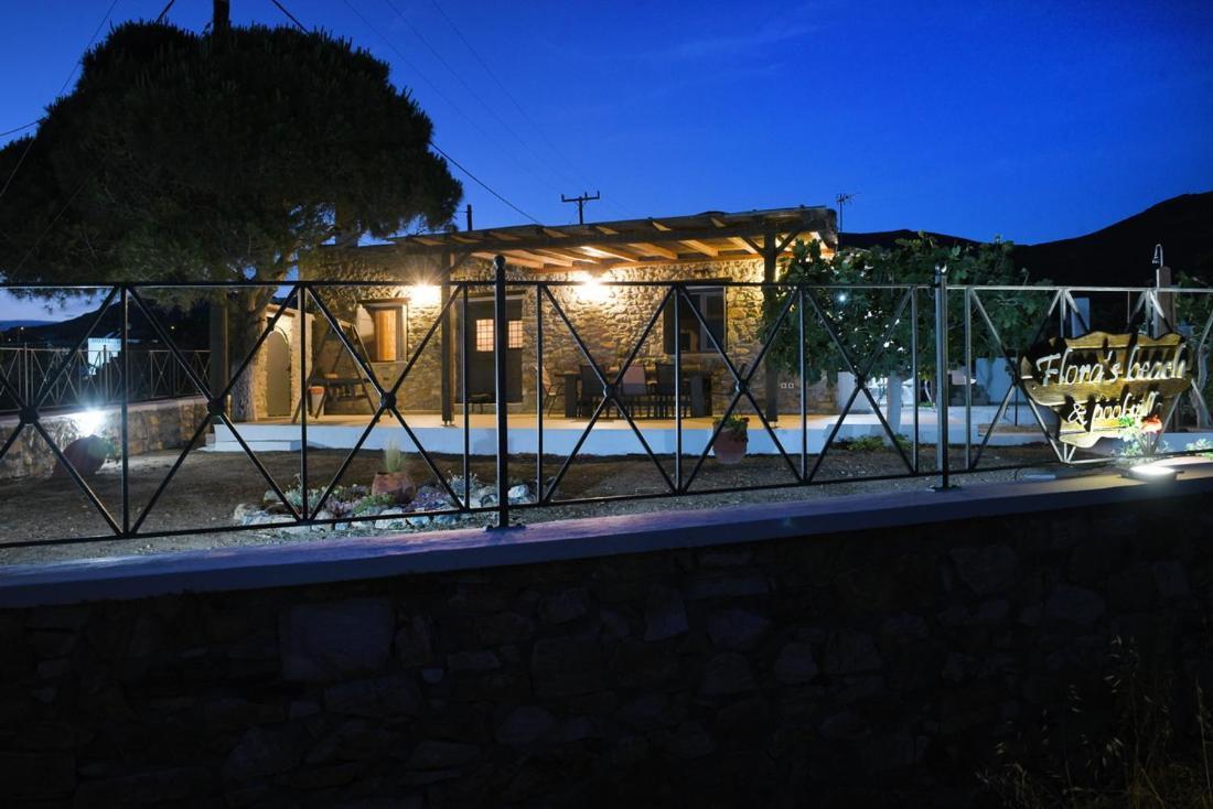 Flora'S Beach And Pool Villa In Syros Liaropá Dış mekan fotoğraf